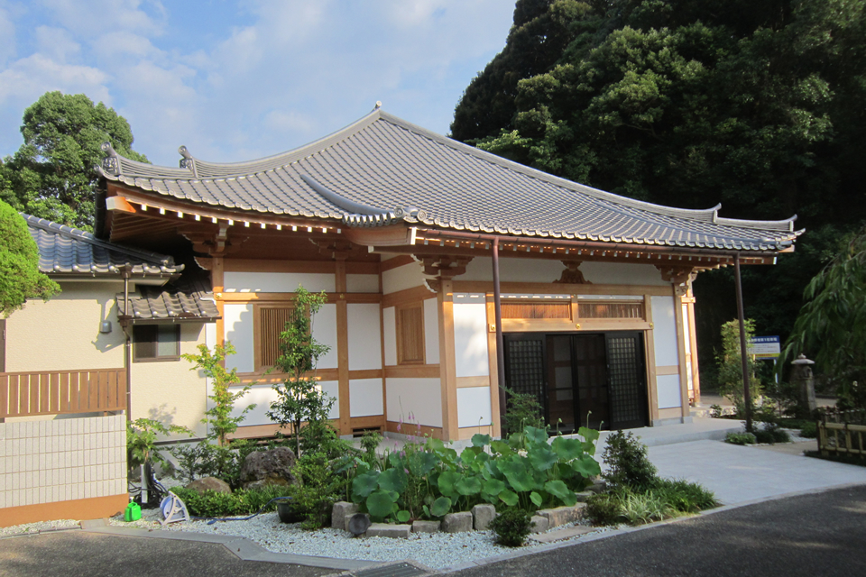 青蓮寺　位牌堂